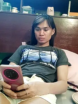 Chat +18 de QueenSoreal ao vivo