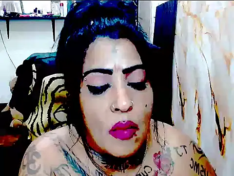 Indiancatz2 Live XXX-chat