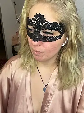 -CurvySecret-'s Live XXX Chat