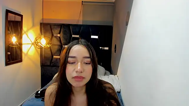 แชท XXX สดของ Emily__parker__