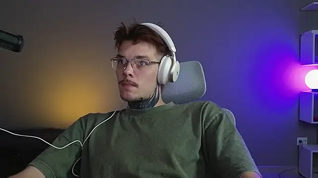 DENIS_HERE – Naživo XXX chat