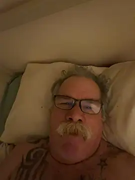 Caesar_Baxter Live XXX-chat