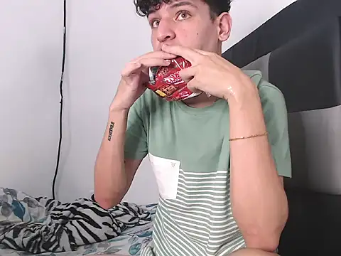 TemptationLatino Chat XXX in diretta