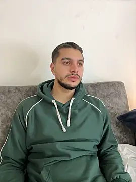 AmadeoWild – Naživo XXX chat