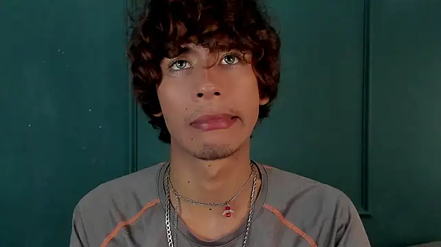 Chatroom XXX en direct de derek_blake