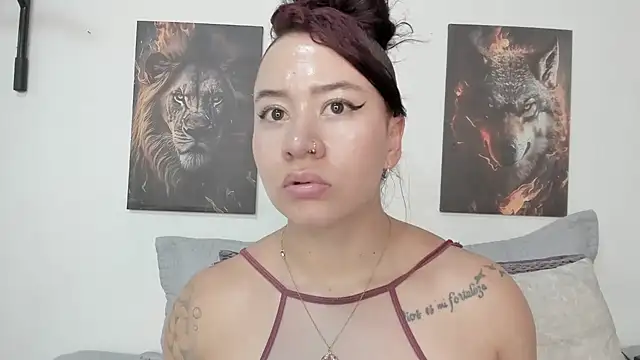 צ'אט XXX בשידור חי של AngelMartinss