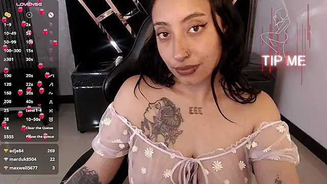 Czat XXX na żywo – m_eris_s