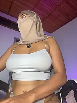 Czat XXX na żywo – Yuli_arabic
