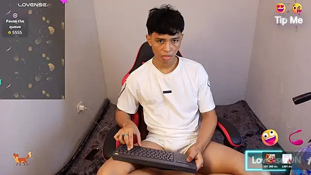Little_Twink19x XXX чат на живо