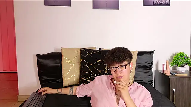 alex_noa Adlı Modelin Canlı XXX Sohbeti