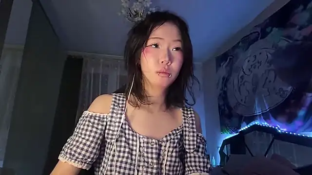 DelorasHemp Adlı Modelin Canlı XXX Sohbeti