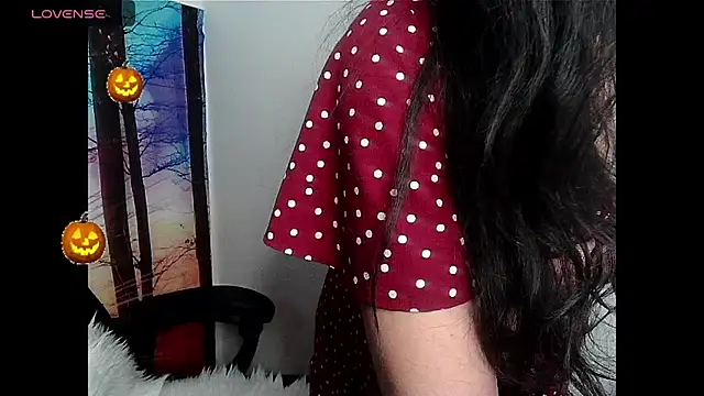 Whisperingfire élő XXX-chatje