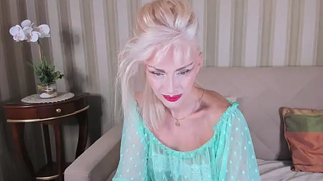 Chatroom XXX en direct de Rita_Farel