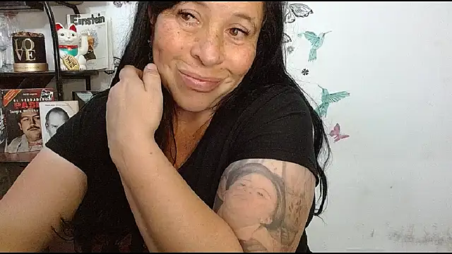 Živý XXX chat LauraMallioni