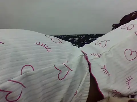 Lavine_001's Live XXX Chat