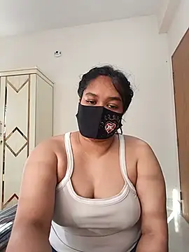 Porimoni-007 Adlı Modelin Canlı XXX Sohbeti