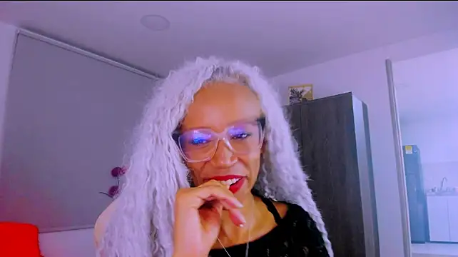 XXX chat uživo modela ScarlettMalbec