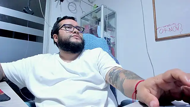 XXX chat uživo modela VINCEDMAGLIOO
