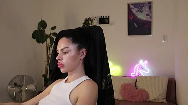 TatianaXoxo1 Adlı Modelin Canlı XXX Sohbeti