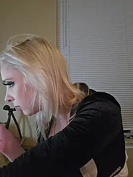 AmethystFoxx Live XXX-chat