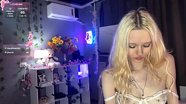 HousedMud 라이브 XXX 채팅