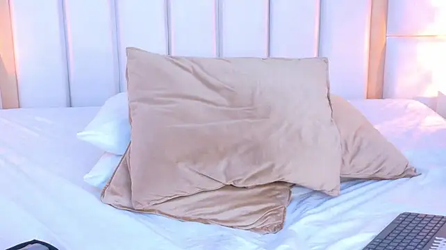 Chat +18 de LaylaaDoll ao vivo