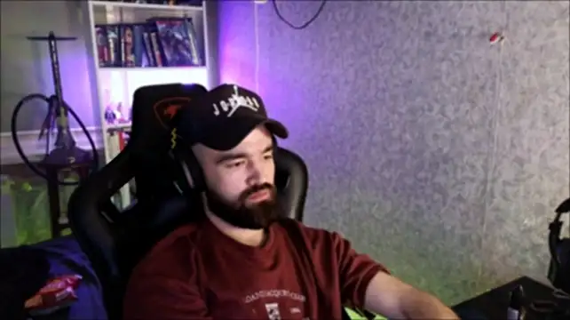 Chatroom XXX en direct de _Serious_Man