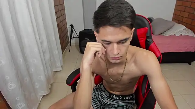 Онлайн чат XXX Aron_Boyy