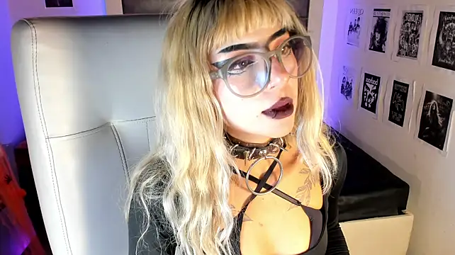 Czat XXX na żywo – adhalee_js