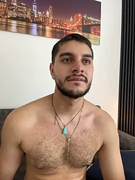 Chatroom XXX en direct de AmadeoWild