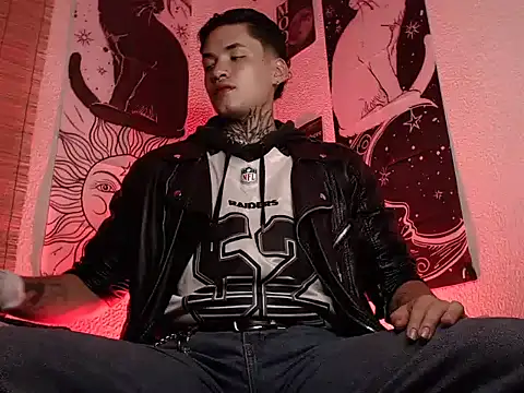 XXX chat uživo modela AlecBanne_
