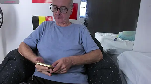 Онлайн чат XXX david_holman