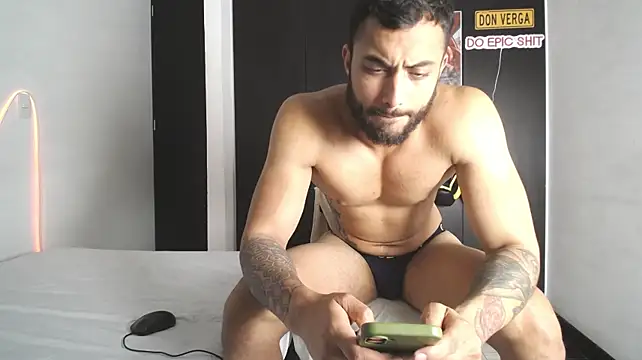 ClayBrown Live XXX Chat