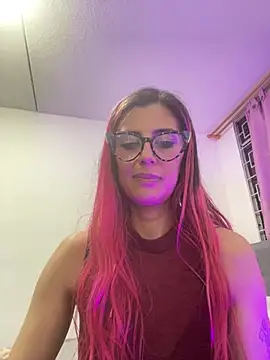 Izelle_Morningstar Adlı Modelin Canlı XXX Sohbeti