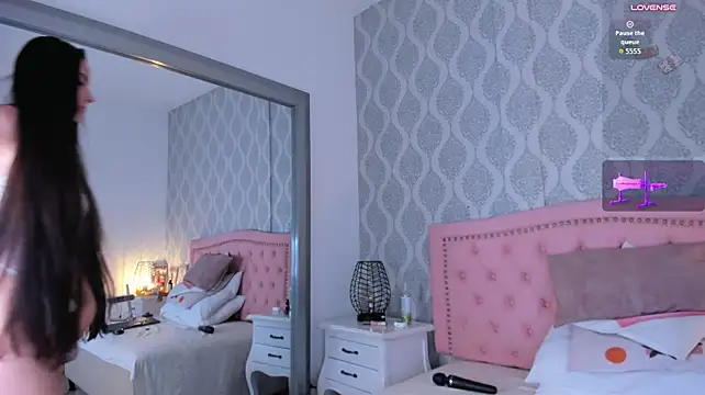 Princsgirl_ Adlı Modelin Canlı XXX Sohbeti