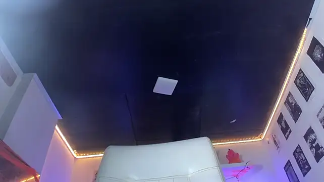 adhalee_js Chat XXX live