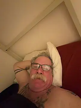 Caesar_Baxter 现场XXX聊天