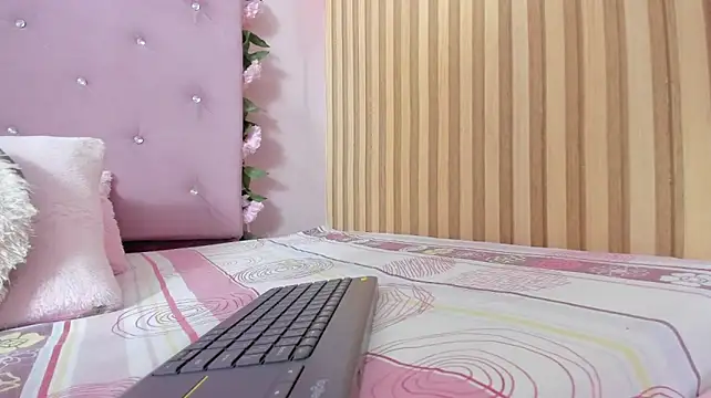 lovely__kiss__ live XXX chat