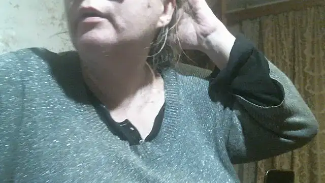 Isolda25 live XXX chat