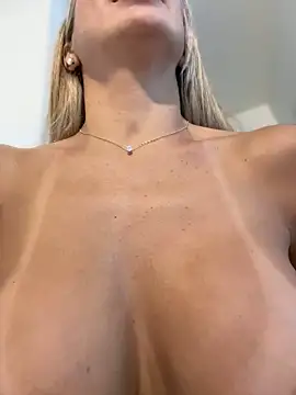 צ'אט XXX בשידור חי של iam_sofia__