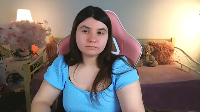 Chat XXX en directo de Viola__Shy