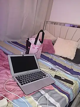 janna_isa's Live XXX Chat
