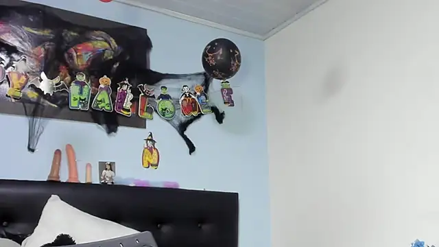kaylaMinov_ Chat XXX in diretta