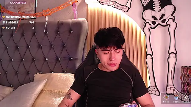 Tommy_Claks Live XXX-Chat