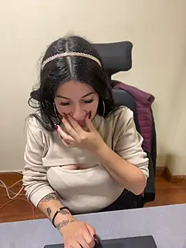 Živý XXX chat MeganCollins