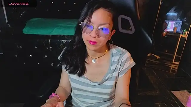 Sandra98_b Chat XXX live
