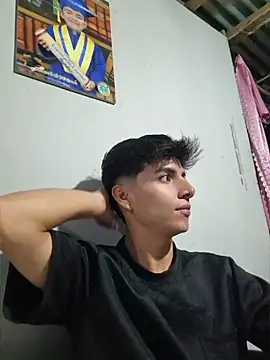 XXX chat uživo modela ZaneHoward
