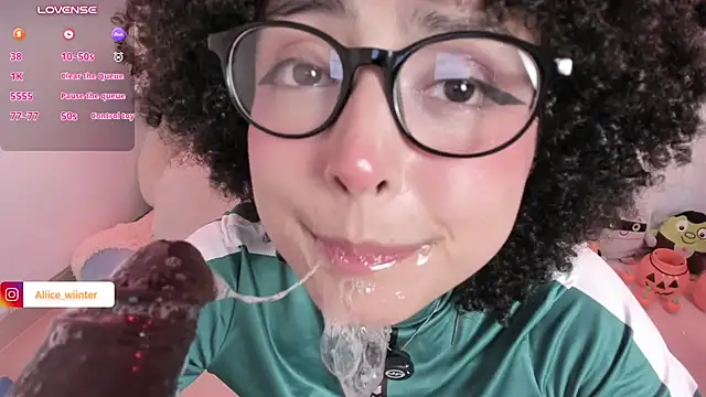 Chat XXX en directo de Alice_winter_