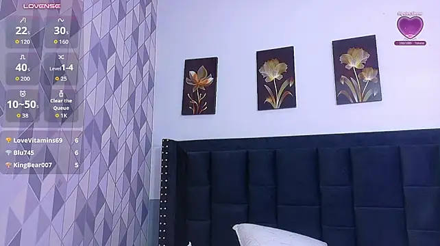 NaughtyyMommyyy Adlı Modelin Canlı XXX Sohbeti