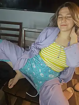 צ'אט XXX בשידור חי של ScarletsWeb